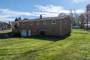 2576 Kingston St, Newton, NC 28658 - Photo 21