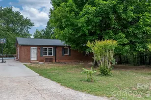 4917 Berkley St, Morganton, NC 28655 - Photo 3