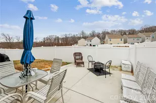 2038 Pippen Ave, Charlotte, NC 28215 - Photo 15