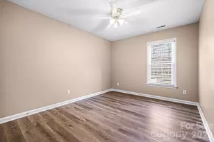 7208 Insdale Ct, Charlotte, NC 28269 - Photo 21