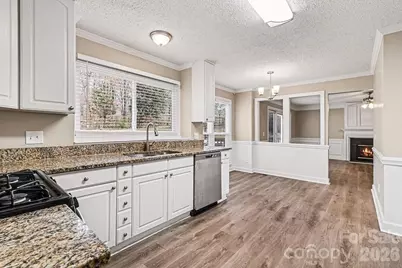 7208 Insdale Court, Charlotte, NC 28269 - Photo 13