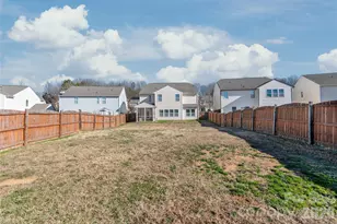 10229 Snowbell Ct, Charlotte, NC 28215 - Photo 3