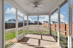 10229 Snowbell Ct, Charlotte, NC 28215 - Photo 7