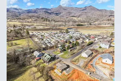 186 Travelers Point, Waynesville, NC 28785 - Photo 37