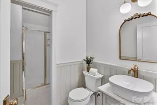 11912 Breezy Trail Ln, Charlotte, NC 28216 - Photo 5