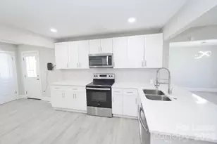 3825 Westway Dr, Charlotte, NC 28208 - Photo 9