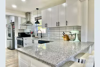 3205 Brixton Court, Charlotte, NC 28205 - Photo 7