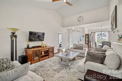 136 Grove End Road, Fletcher, NC 28732 - Photo 5