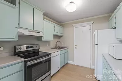 4747 Hedgemore Drive #B, Charlotte, NC 28209 - Photo 13