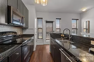 819 Seigle Point Dr, Charlotte, NC 28204 - Photo 13