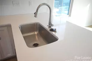 3121 Coquina Ln, Charlotte, NC 28206 - Photo 7