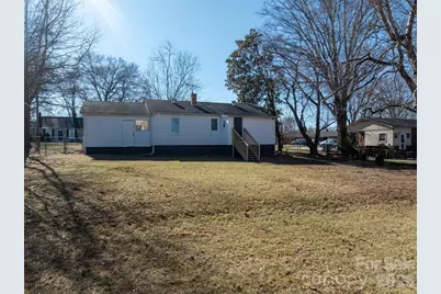 1453 19th Avenue NE, Hickory, NC 28601 - Photo 5