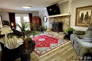 209 Cottonwood Dr, Mount Holly, NC 28120 - Photo 3