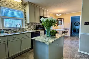 209 Cottonwood Dr, Mount Holly, NC 28120 - Photo 7