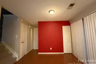 6007 Cougar Ln, Charlotte, NC 28269 - Photo 7