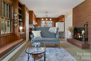 391 Hawthorne Dr, Brevard, NC 28712 - Photo 15