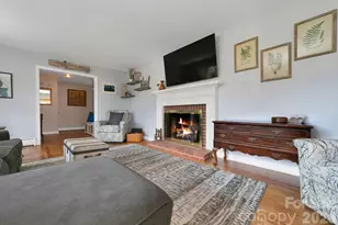 391 Hawthorne Dr, Brevard, NC 28712 - Photo 5