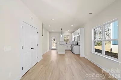 1562 7th Avenue Drive SW, Hickory, NC 28602 - Photo 7