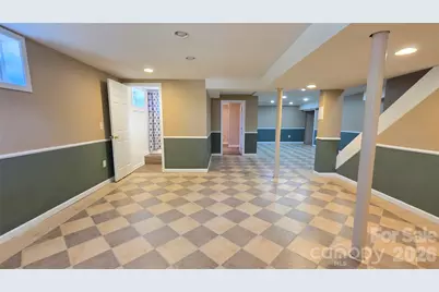 1627 Greenville Highway, Hendersonville, NC 28792 - Photo 25