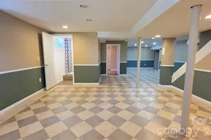 1627 Greenville Hwy, Hendersonville, NC 28792 - Photo 25