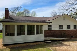 1627 Greenville Hwy, Hendersonville, NC 28792 - Photo 1