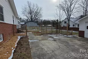 1627 Greenville Hwy, Hendersonville, NC 28792 - Photo 3