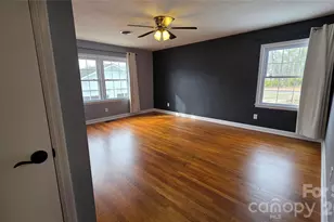 1627 Greenville Hwy, Hendersonville, NC 28792 - Photo 9