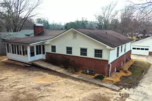 1627 Greenville Hwy, Hendersonville, NC 28792 - Photo 1