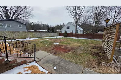 1627 Greenville Highway, Hendersonville, NC 28792 - Photo 35