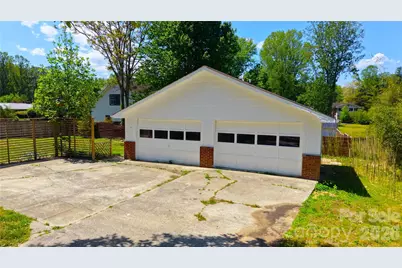 1627 Greenville Highway, Hendersonville, NC 28792 - Photo 33
