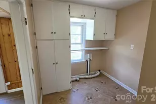 1627 Greenville Hwy, Hendersonville, NC 28792 - Photo 23