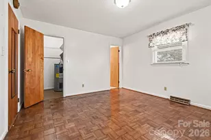 238 Lakeview Dr, Blacksburg, SC 29702 - Photo 11
