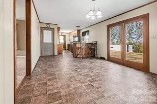 238 Lakeview Dr, Blacksburg, SC 29702 - Photo 3