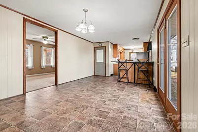 238 Lakeview Drive, Blacksburg, SC 29702 - Photo 3