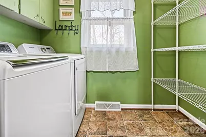 238 Lakeview Drive, Blacksburg, SC 29702 - Photo 7