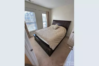 401 Hurston Circle, Charlotte, NC 28208 - Photo 17