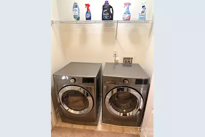 401 Hurston Circle, Charlotte, NC 28208 - Photo 17