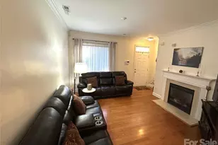 401 Hurston Circle, Charlotte, NC 28208 - Photo 3