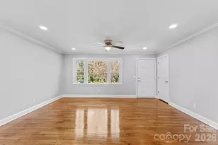 206 Hunter St, York, SC 29745 - Photo 5