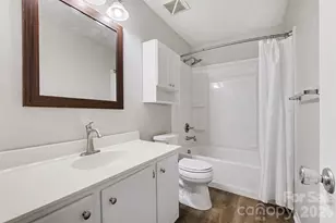 6042 Heath Valley Rd, Charlotte, NC 28210 - Photo 17