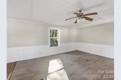 1212 Easy Street, Hendersonville, NC 28791 - Photo 15