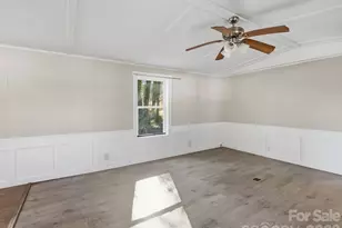 1212 Easy St, Hendersonville, NC 28791 - Photo 15