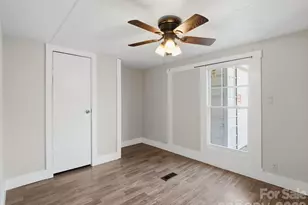 1212 Easy St, Hendersonville, NC 28791 - Photo 31