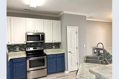 8378 Chaceview Court, Charlotte, NC 28269 - Photo 7