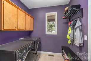 35 Hillcreek Dr, Asheville, NC 28804 - Photo 9