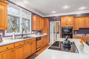 35 Hillcreek Dr, Asheville, NC 28804 - Photo 19