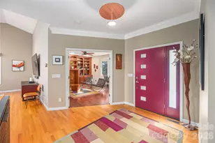 35 Hillcreek Dr, Asheville, NC 28804 - Photo 7