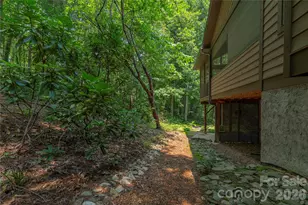 35 Hillcreek Dr, Asheville, NC 28804 - Photo 5
