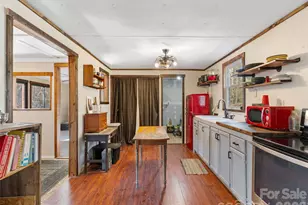 124 Cozy Cove Ln, Saluda, NC 28773 - Photo 11