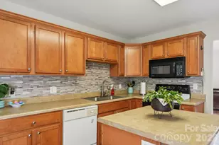 2041 Brantley Creek Dr, Kannapolis, NC 28083 - Photo 5